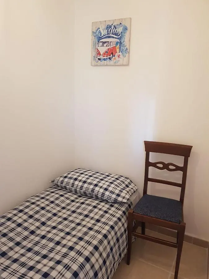 דירות נאפולי La Dimora Del Pellegrino 0*,